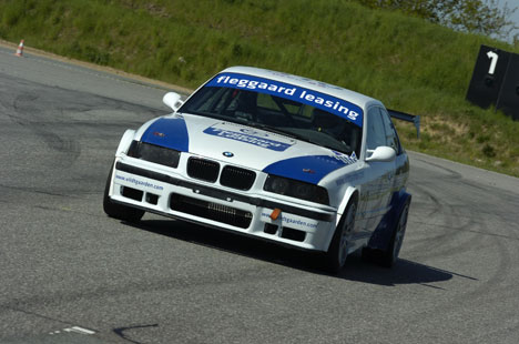 Benny Andersen og Klaus Lausen er årets overraskelse i Danish Endurance Championship. Det sønderjyske par fører deres klasse.